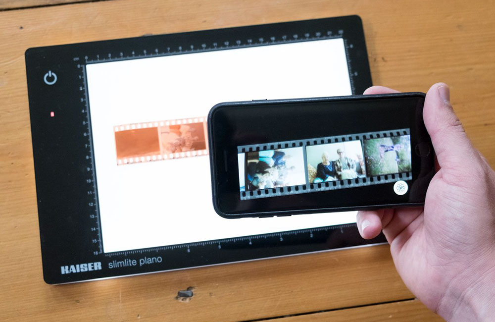 Hybrid.co.id | Aplikasi FilmLab Ubah Smartphone Anda Menjadi Digitizer untuk Film Kamera Analog